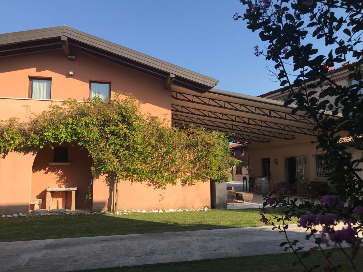Agriturismo Feliciana Pozzolengo Buitenkant foto