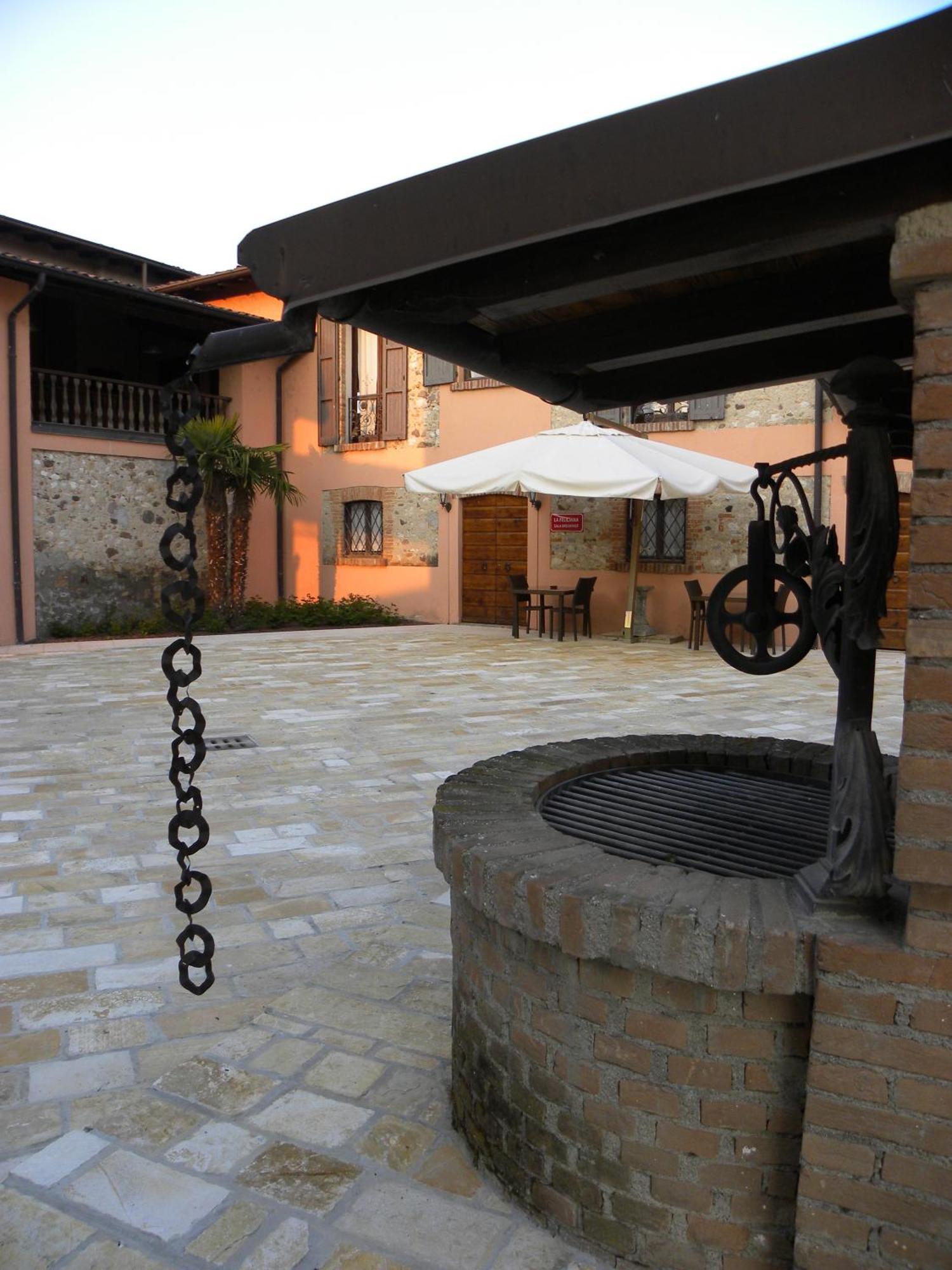 Agriturismo Feliciana Pozzolengo Buitenkant foto