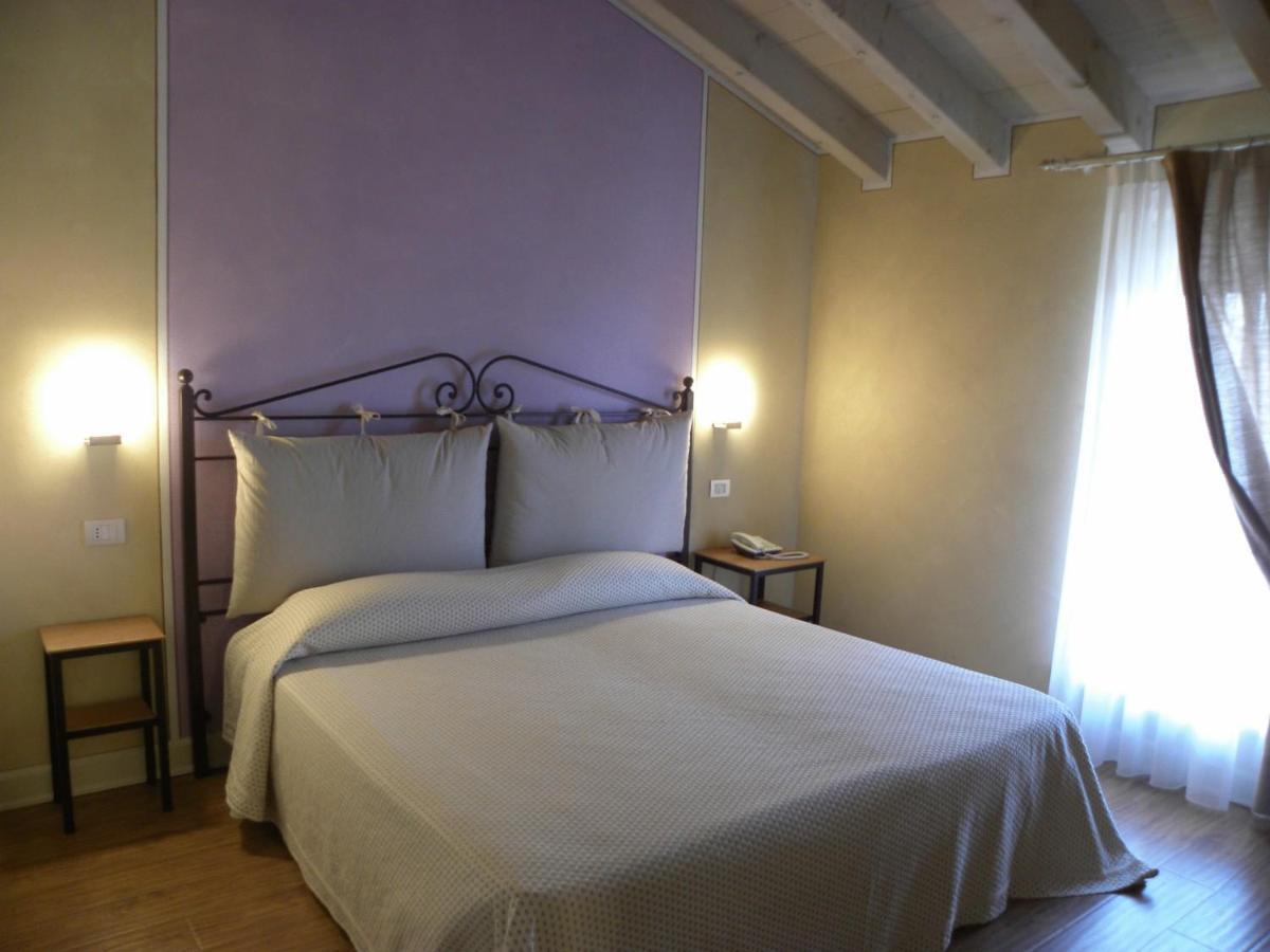 Agriturismo Feliciana Pozzolengo Buitenkant foto